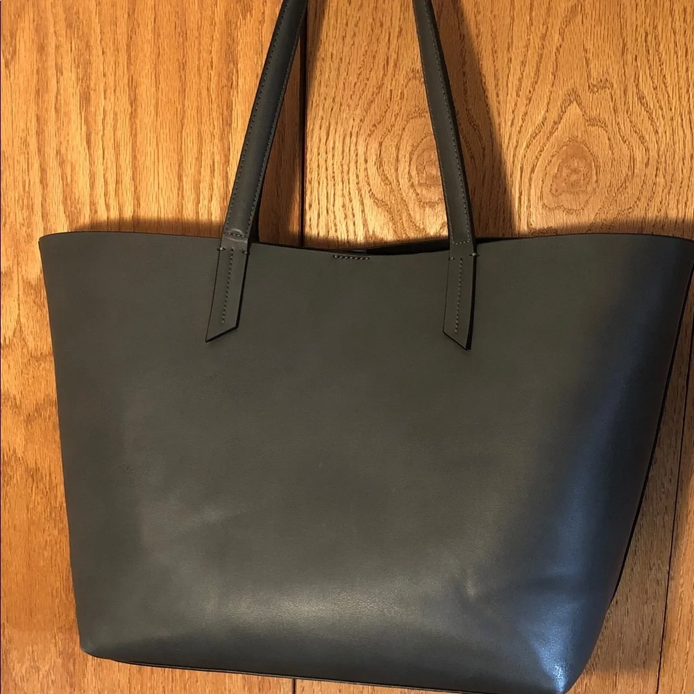 Kendall & Kylie Tote with Black Star Appliqués